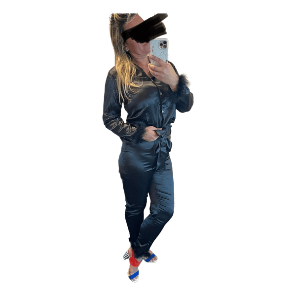 Svart pyjamasset i satin