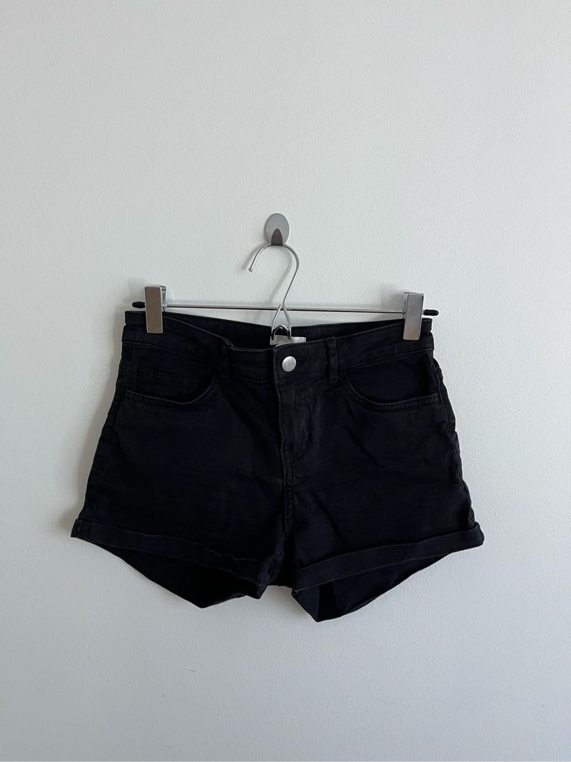 low waisted shorts