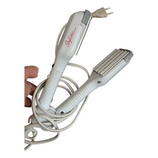 Stylistic hair crimper