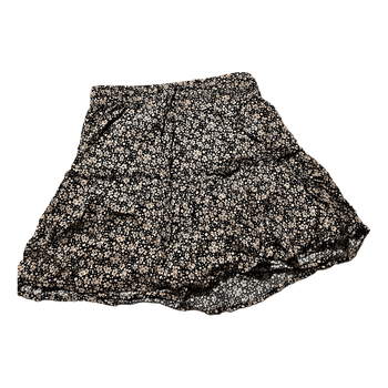 Black floral skirt-shorts