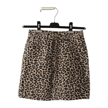 Pieces skirt