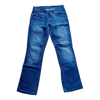 Levi's blue jeans.