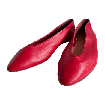 Red ballerinas