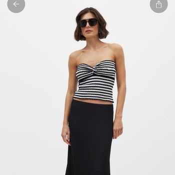 Raidallinen tube top