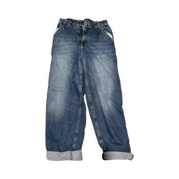 Siniset boyfriend-farkut