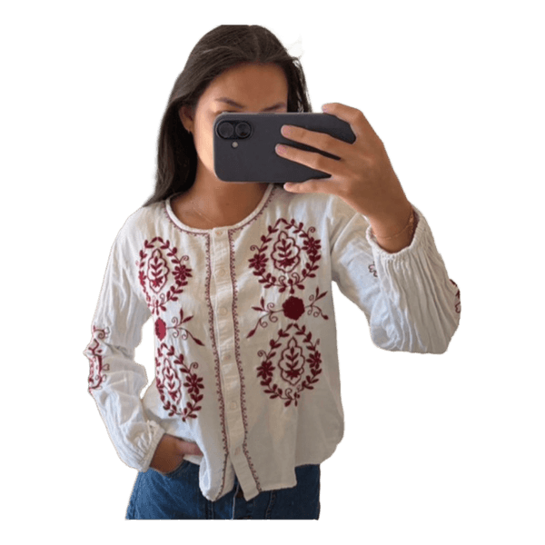 Hvid bluse med broderi