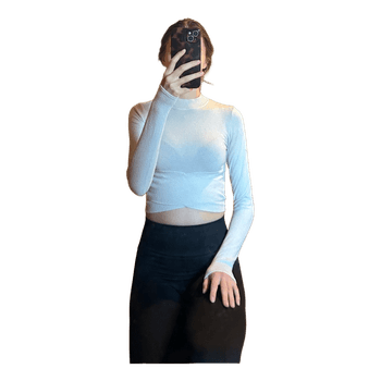 White long-sleeve crop top