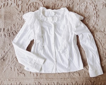 White ruffle detail blouse S