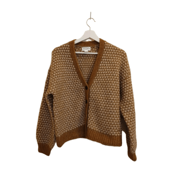 Holly &white cardigan