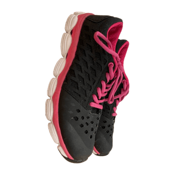 Iguana sports shoes