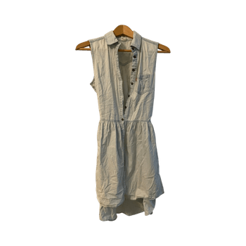 Sleeveless Levi’s denim shirt dress