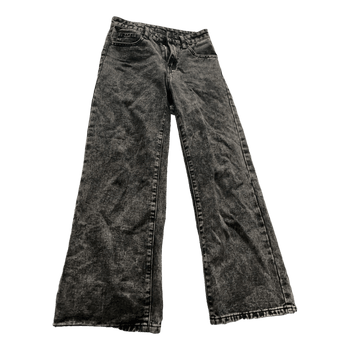 Greyish blackish jeans with a  bow