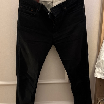 Acne Studios mustat farkut