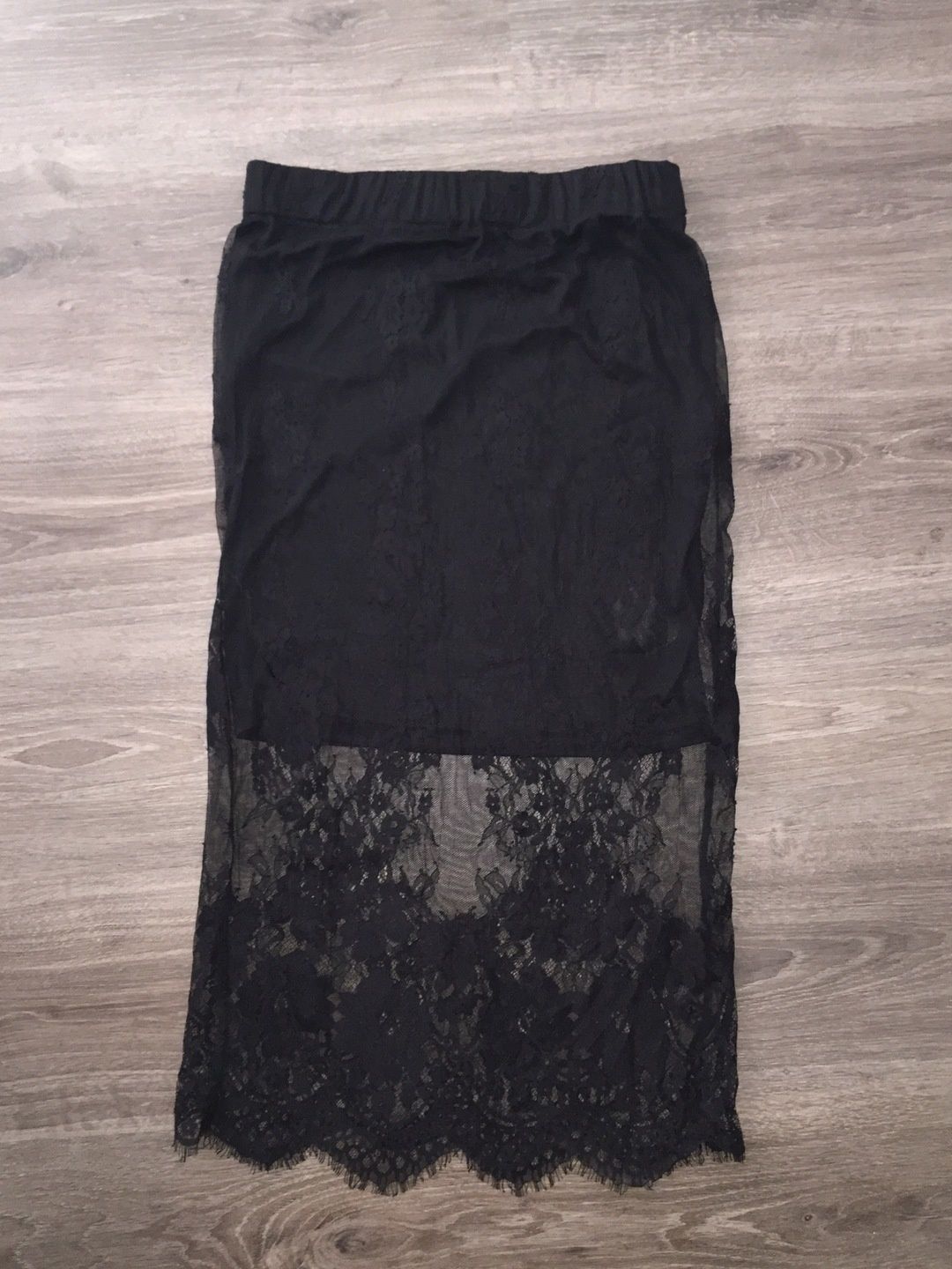 Stay skirt