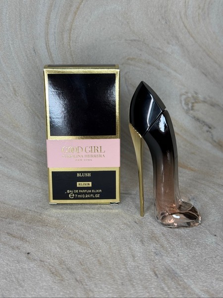 Carolina Herrera Good Girl perfume