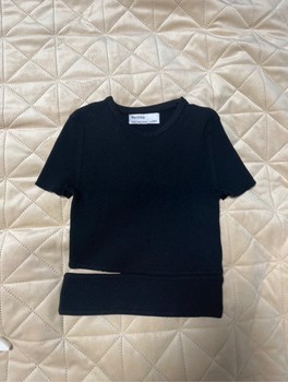 Black ribbed crop top