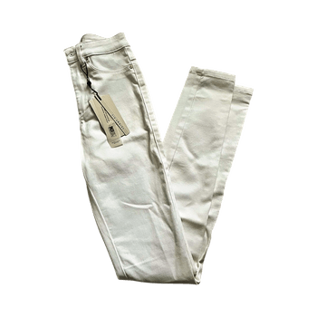 Valkoiset skinny farkut