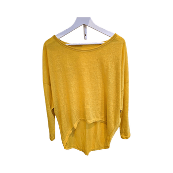 Keltainen neulepusero