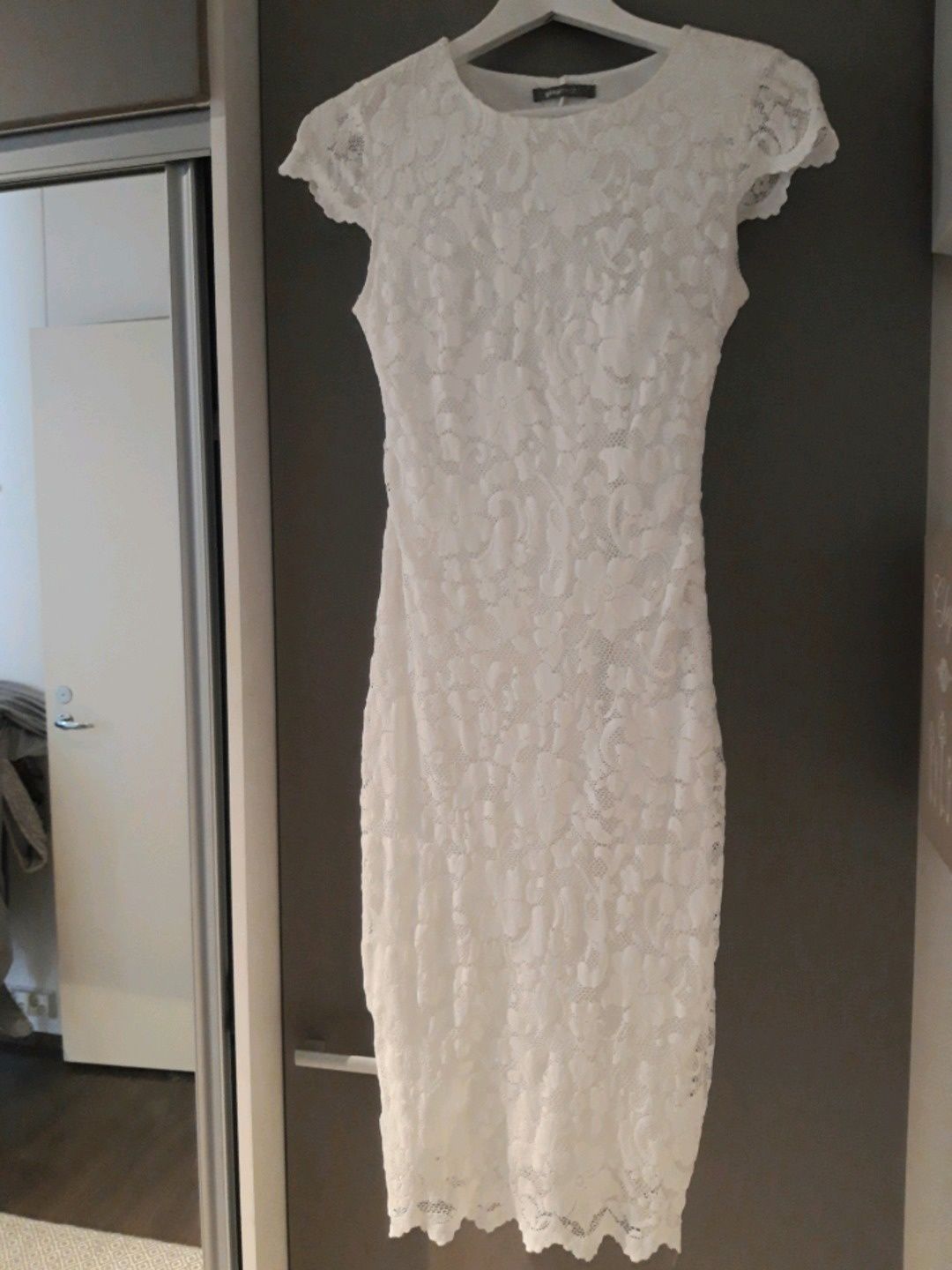 Gina tricot dress