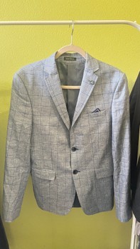 Daniel Perry grey blazer