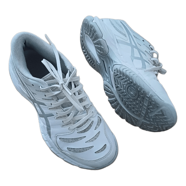 Valkoiset Asics lenkkarit