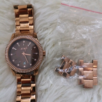 Jet set watch