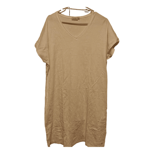 White patterned t-shirt
