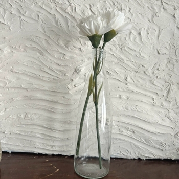 Artificial white carnation flowers