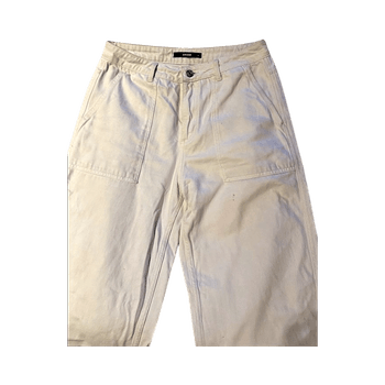 Valkoiset leveälahkeiset farkut