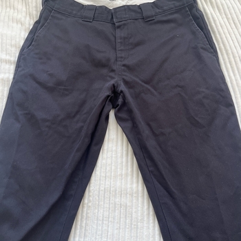 Miesten mustat slim fit housut