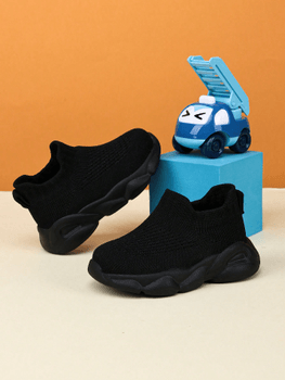 Kids slip-on sports shoes