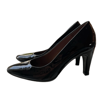Wonders heels