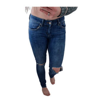 Never denim clothing