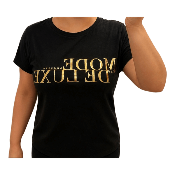 Black t-shirt