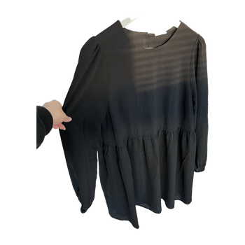 Noisy may dress
