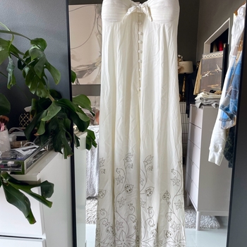 valkoinen kesämekko broderie aglaise vintage