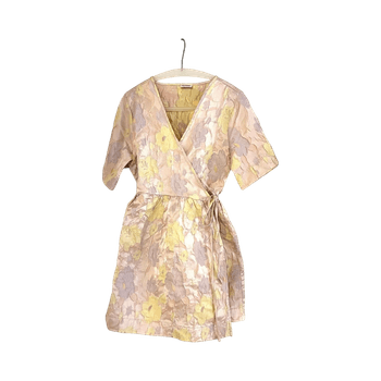 Kukkakuvioinen kietaisumekko