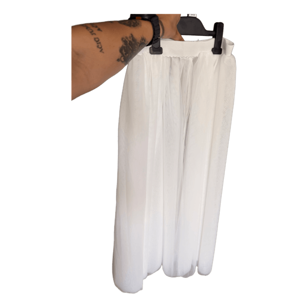 White underskirt / petticoat