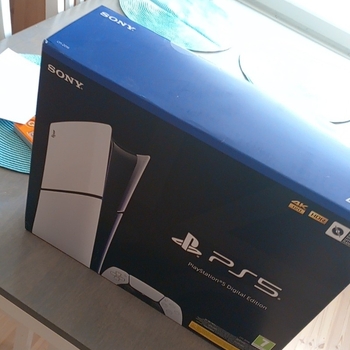 Playstation 5 ja ohjain