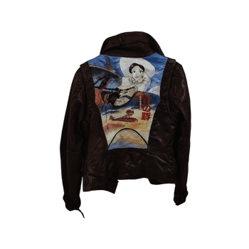 Ruskea nahkatakki, Porco Rosso juliste selässä