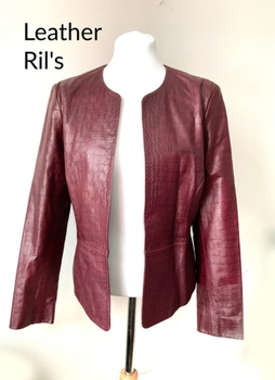 Leather jacket from RIL's. Size 40.