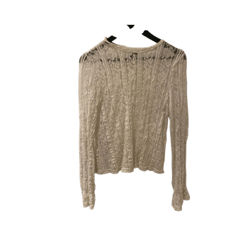 Valkoinen pitsipusero