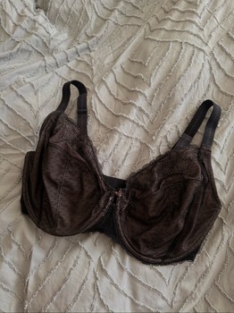 Chantelle black lace bra