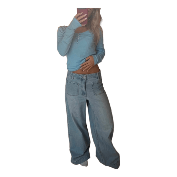 Lyseblå jeans med vide ben