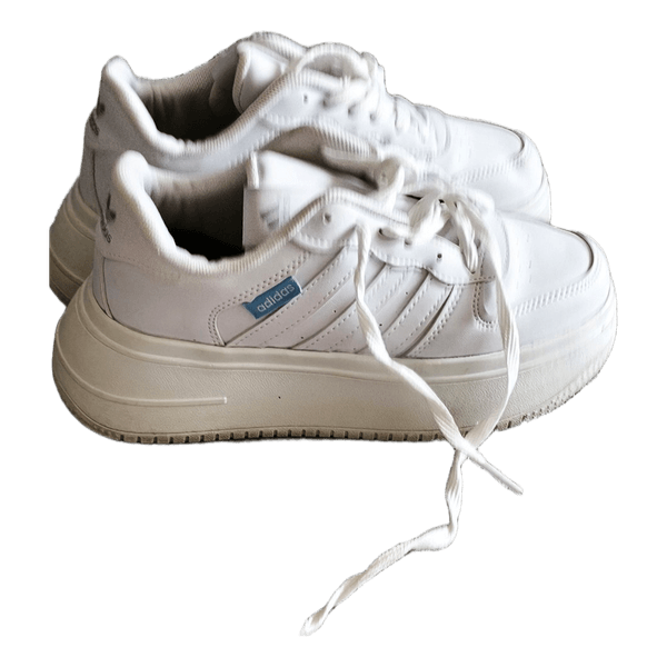 Balti balti adidas kedai