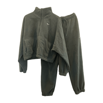 Vihreä fleece collegeasu