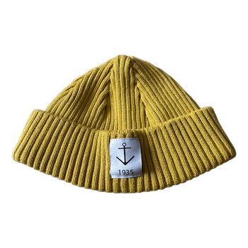 Sinappinkeltainen neulepipo