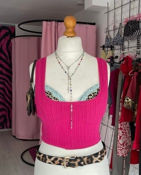 Pink tank top 🩷