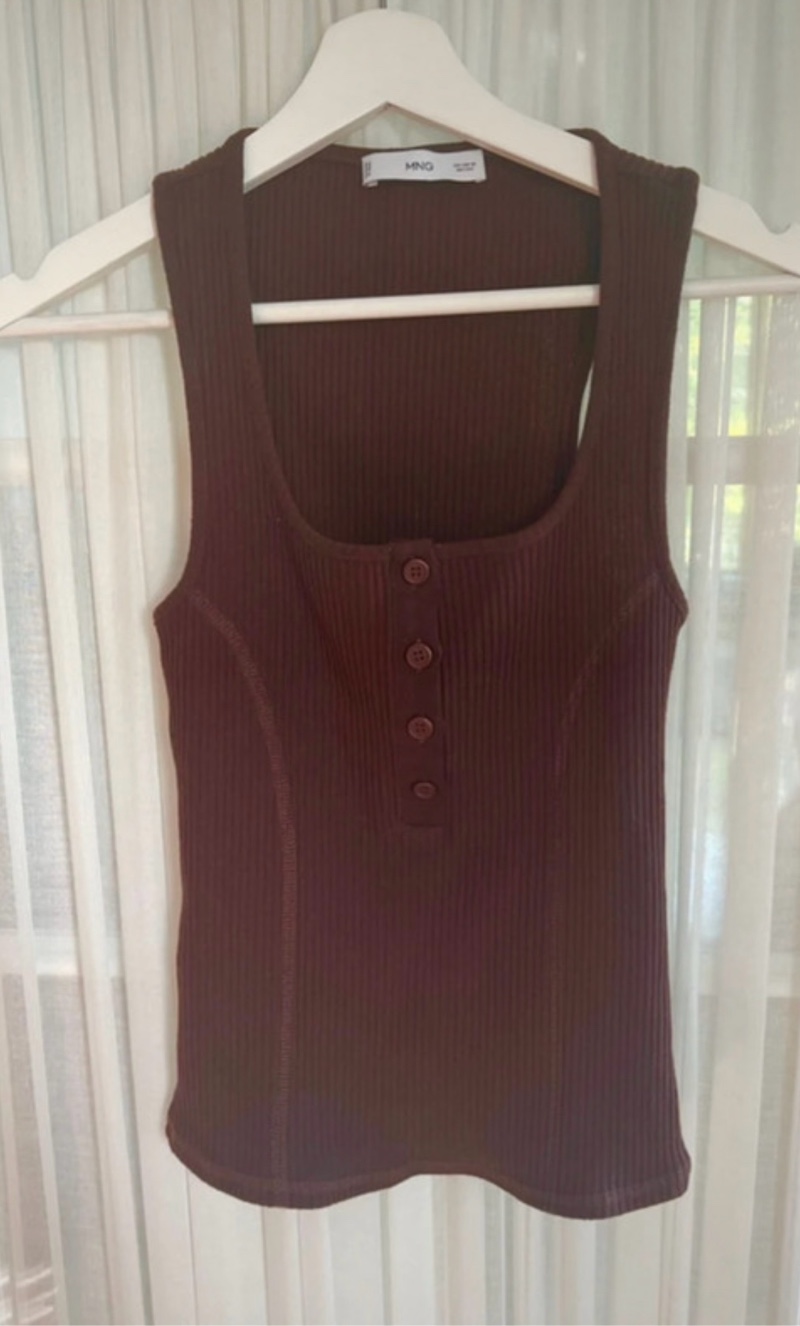 Ribbed tank