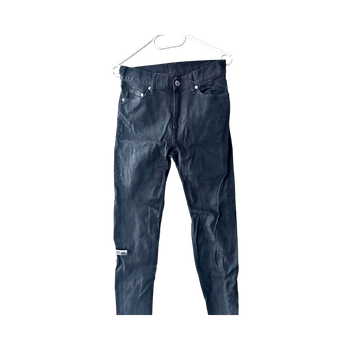 Mustat slim-fit farkut